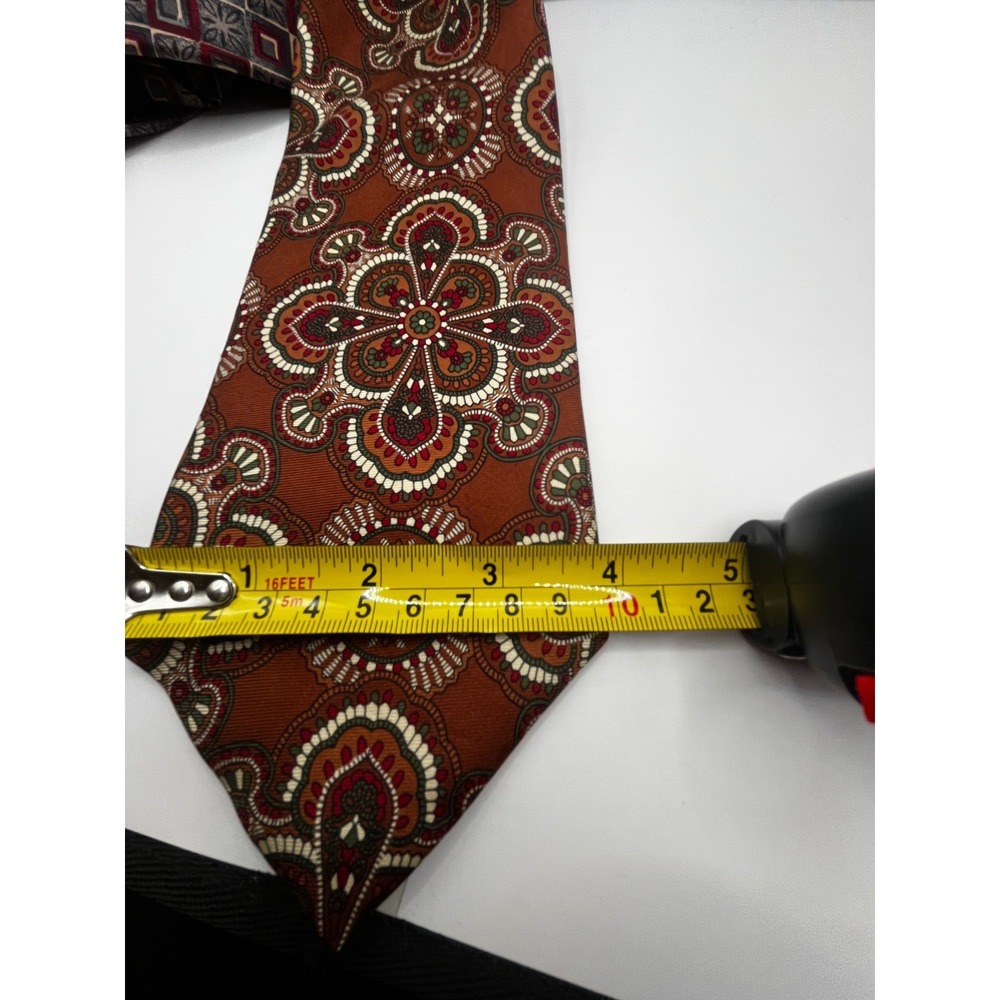 Silk Necktie Medallion Pattern Hand Sewn USA Justin David Tradition Distinction - Picture 5 of 5